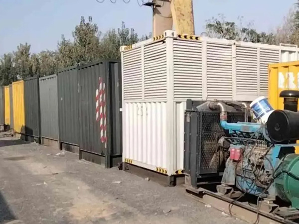 呼兰200KW柴油发电机机组每小时油耗是多少？